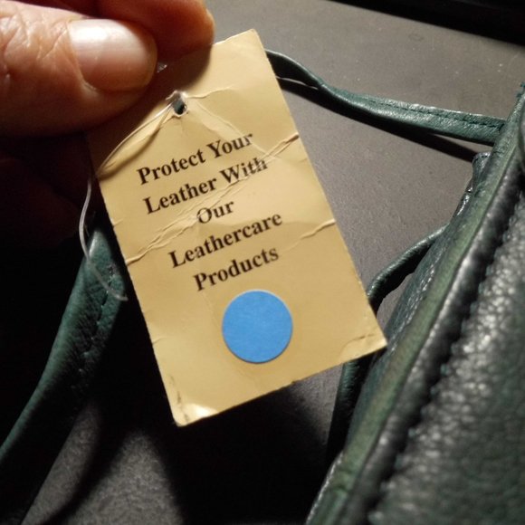 Wilsons Leather Ladies Cross Body Purse, Adventure Bound, New With Tags - Picture 8 of 9